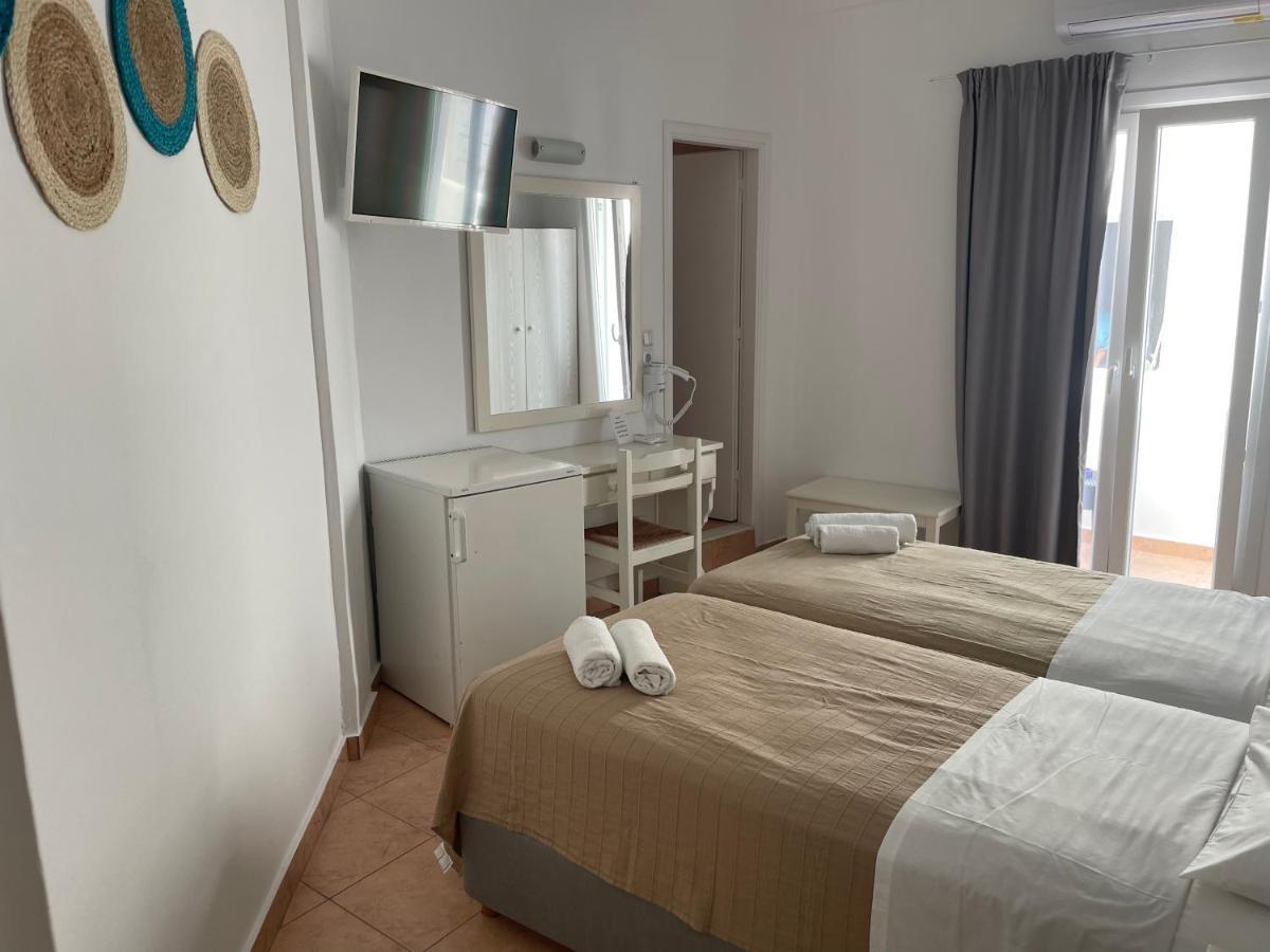 Louiza Hotel Парікія Екстер'єр фото